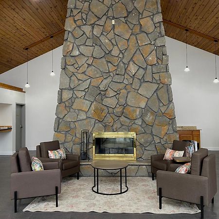Comfort Inn & Suites Syracuse-Carrier Circle East Syracuse Bagian luar foto