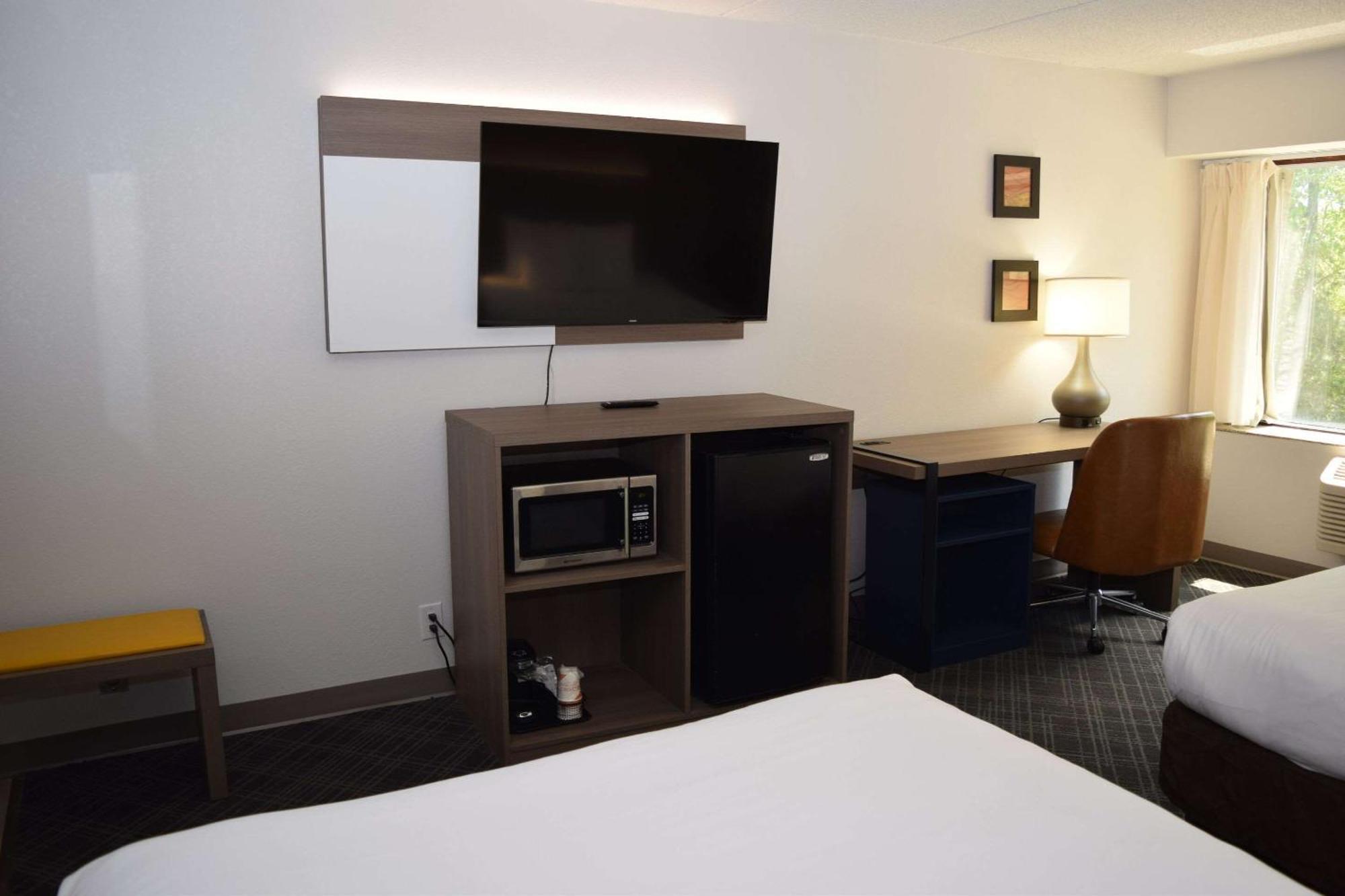Comfort Inn & Suites Syracuse-Carrier Circle East Syracuse Bagian luar foto