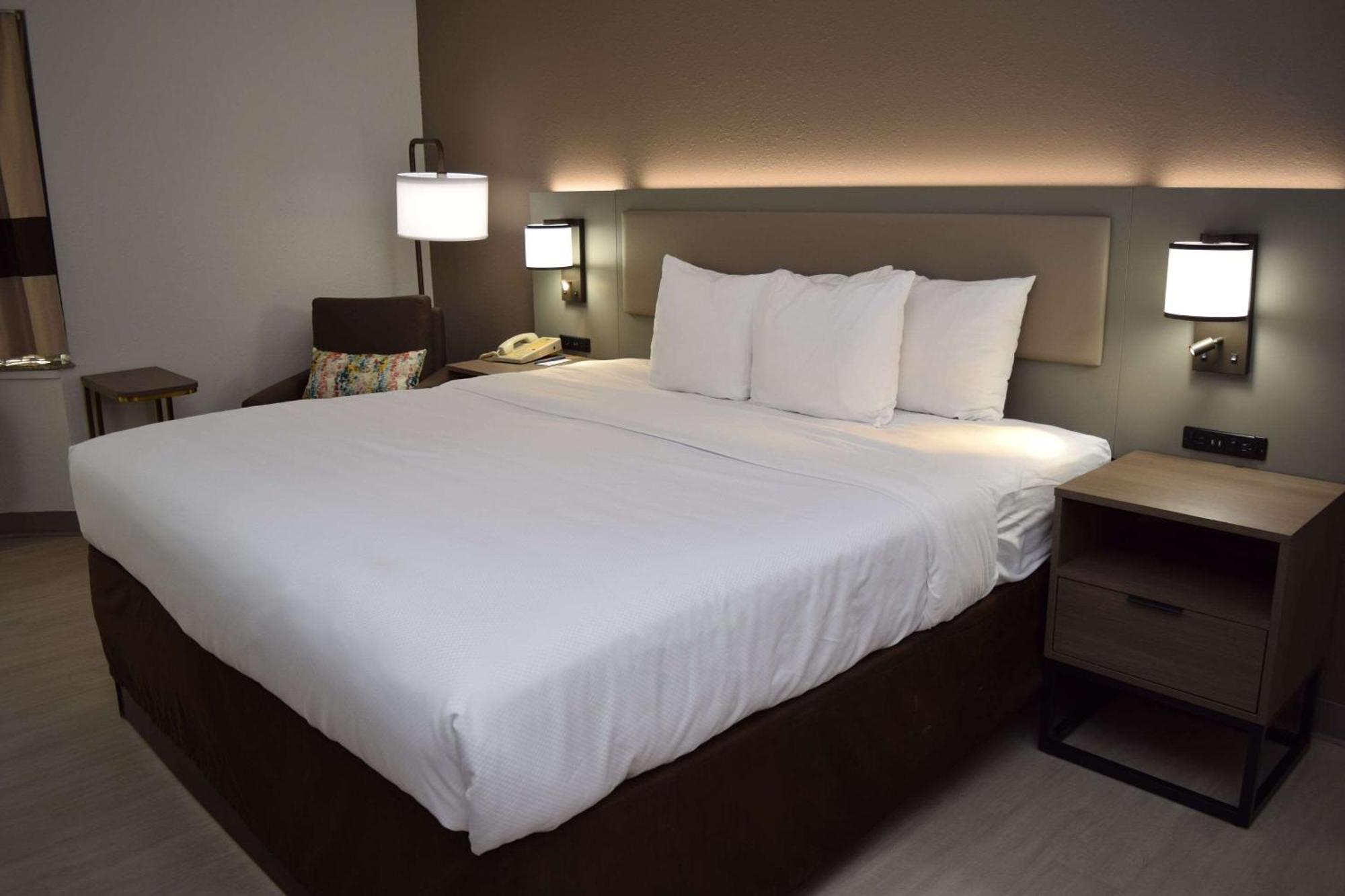 Comfort Inn & Suites Syracuse-Carrier Circle East Syracuse Bagian luar foto