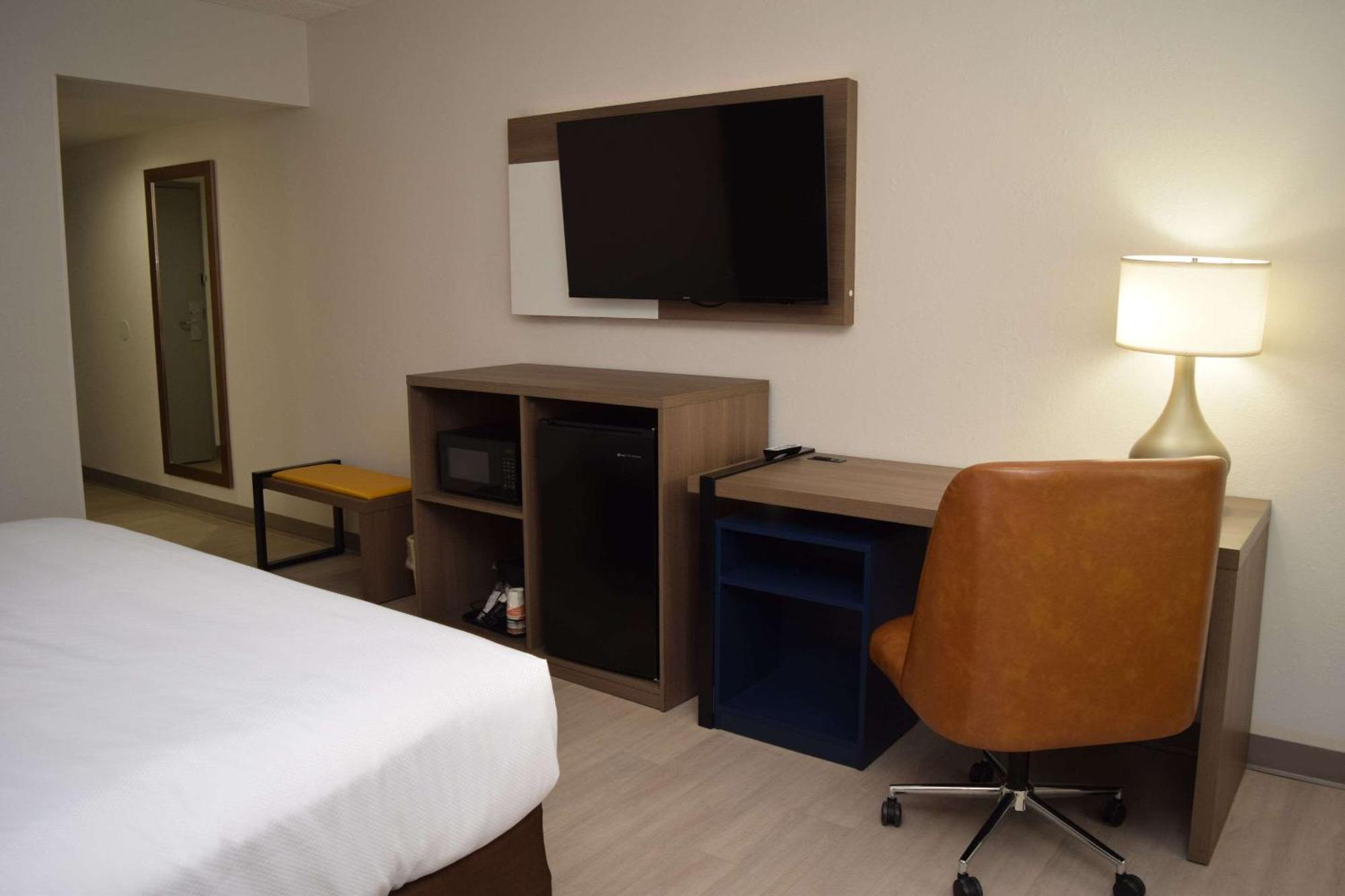 Comfort Inn & Suites Syracuse-Carrier Circle East Syracuse Bagian luar foto