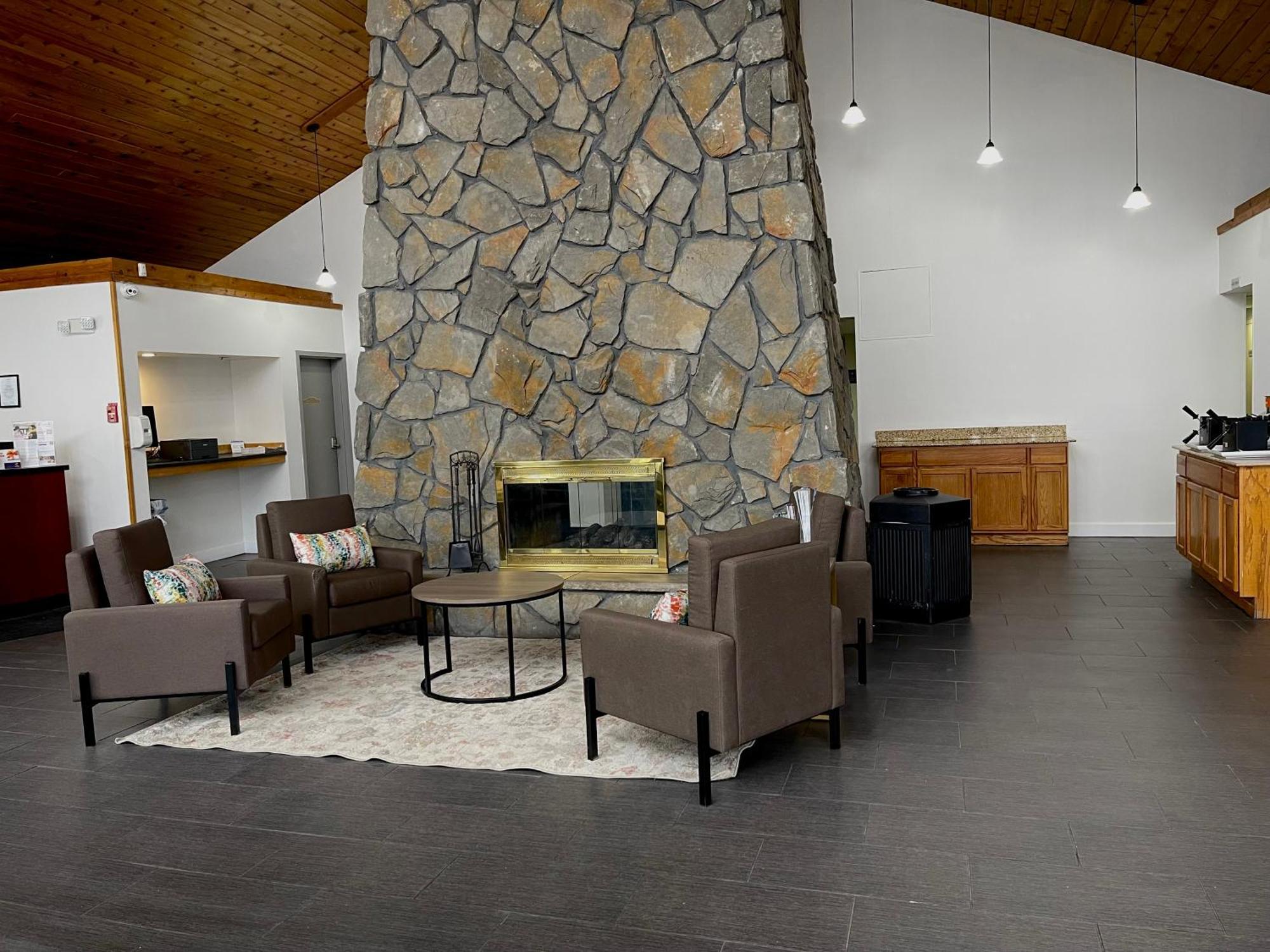 Comfort Inn & Suites Syracuse-Carrier Circle East Syracuse Bagian luar foto