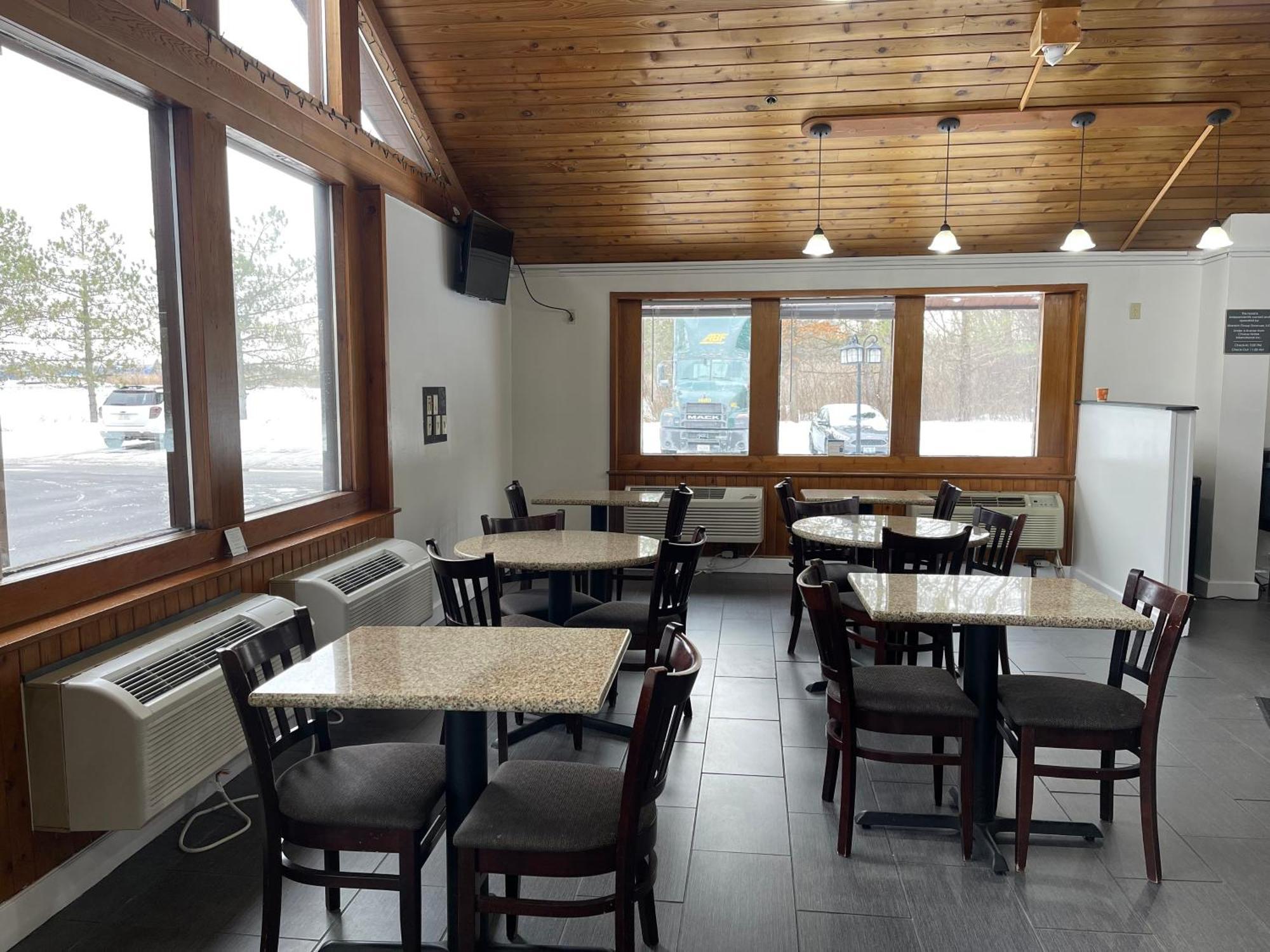 Comfort Inn & Suites Syracuse-Carrier Circle East Syracuse Bagian luar foto